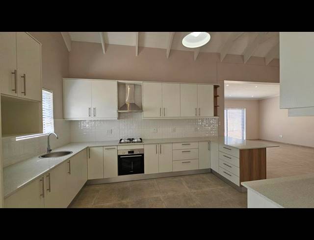3 BEDROOM HOUSE FOR SALE IN PORT OWEN